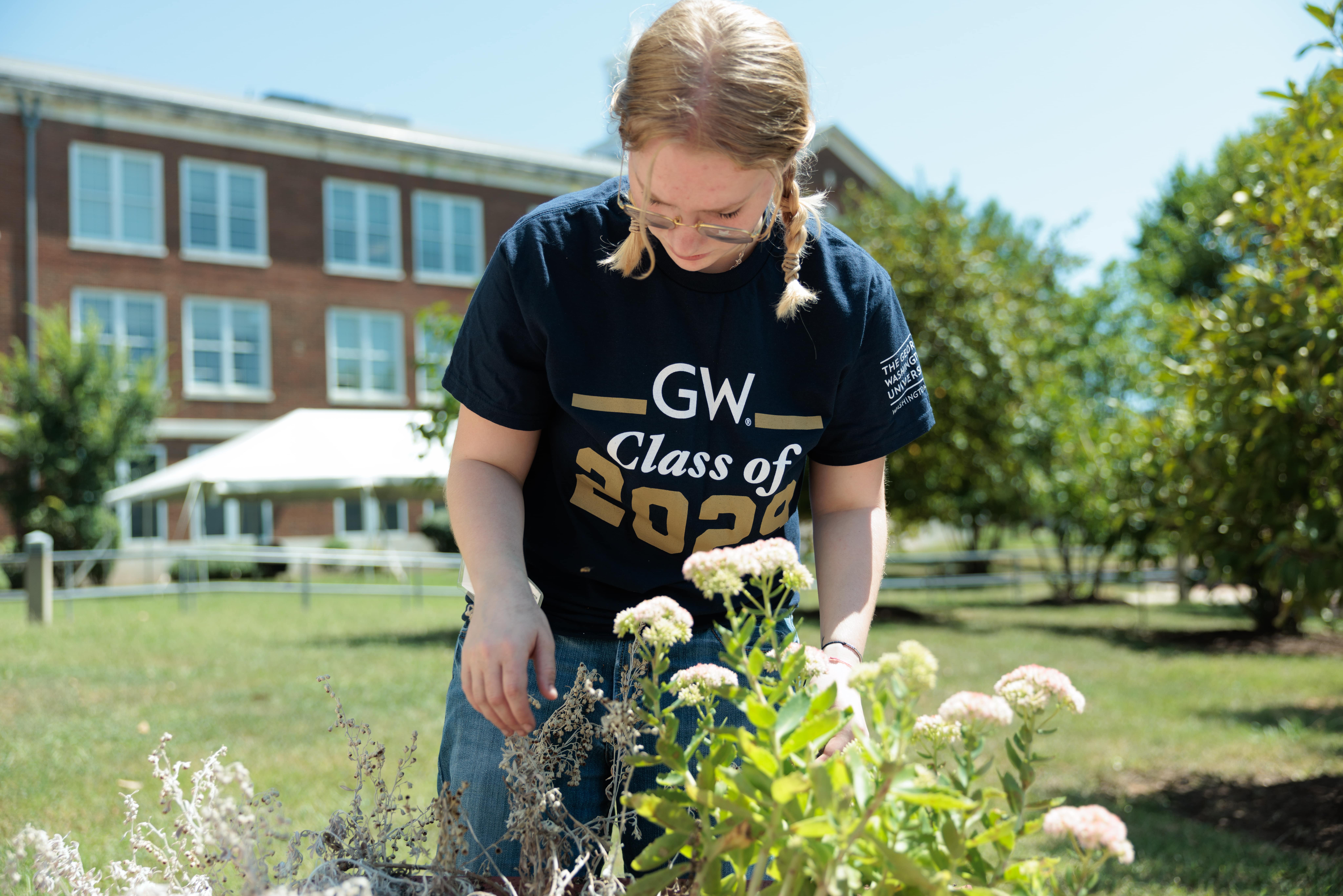 Photos from GW Class of 2029 Serving at partner sites Welcome Day 2025