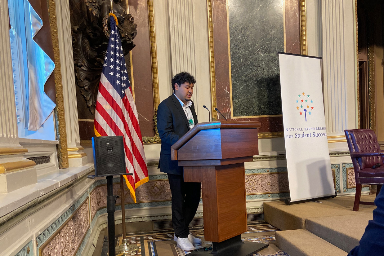 Math Matters Tutor Jesus Speaks at the White House